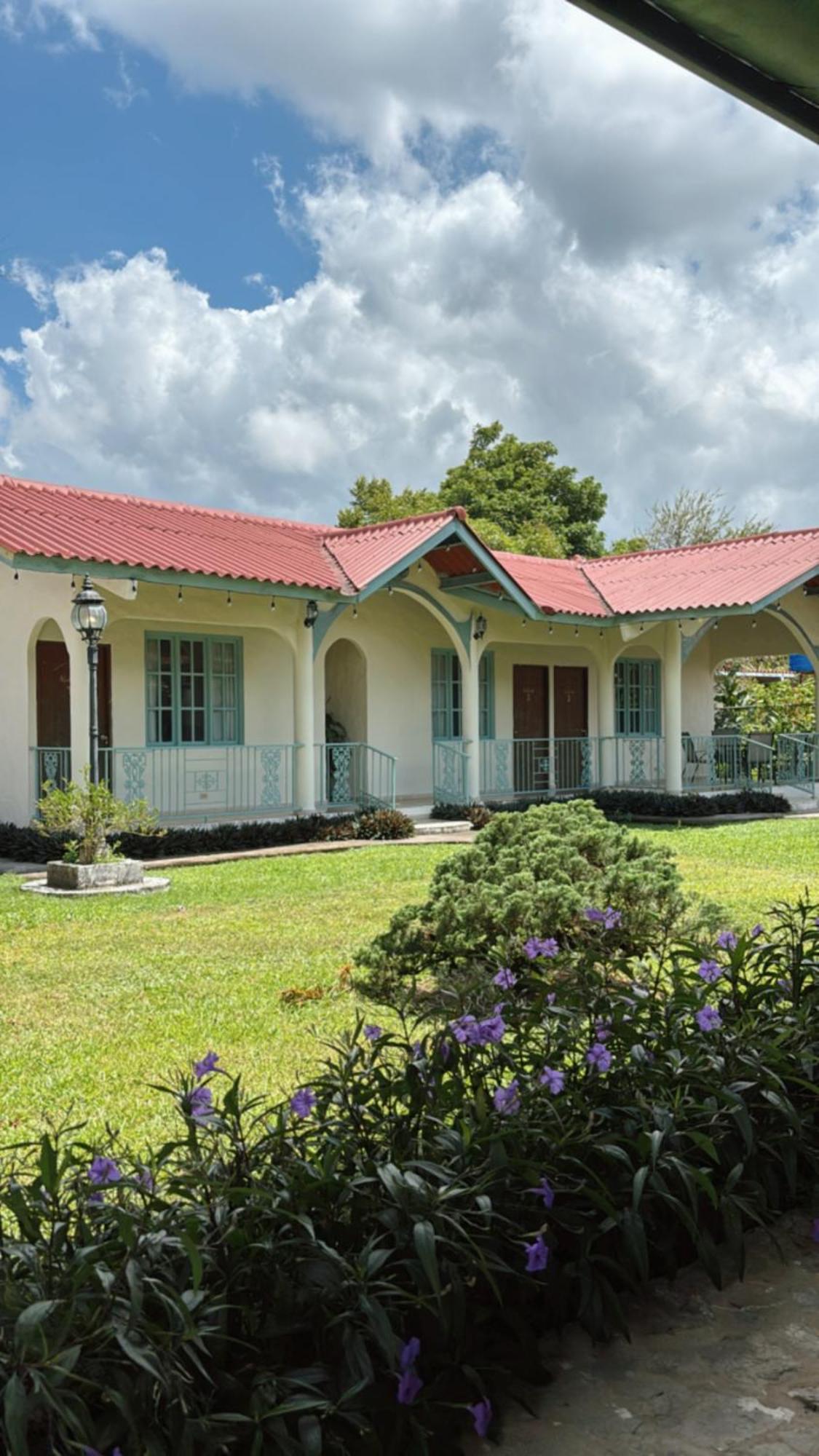 La Maison D' Ivonne Anton Экстерьер фото