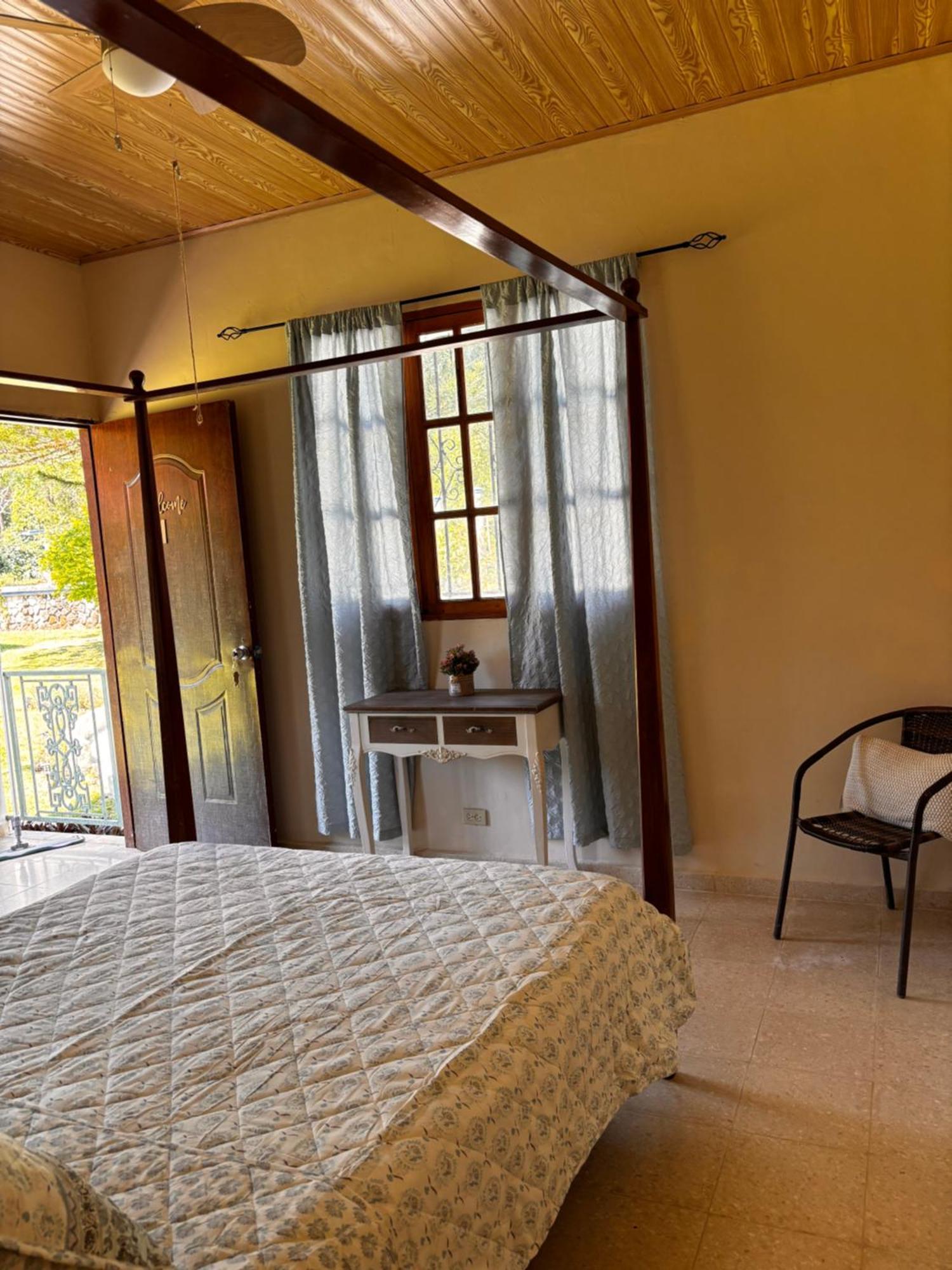 La Maison D' Ivonne Anton Экстерьер фото